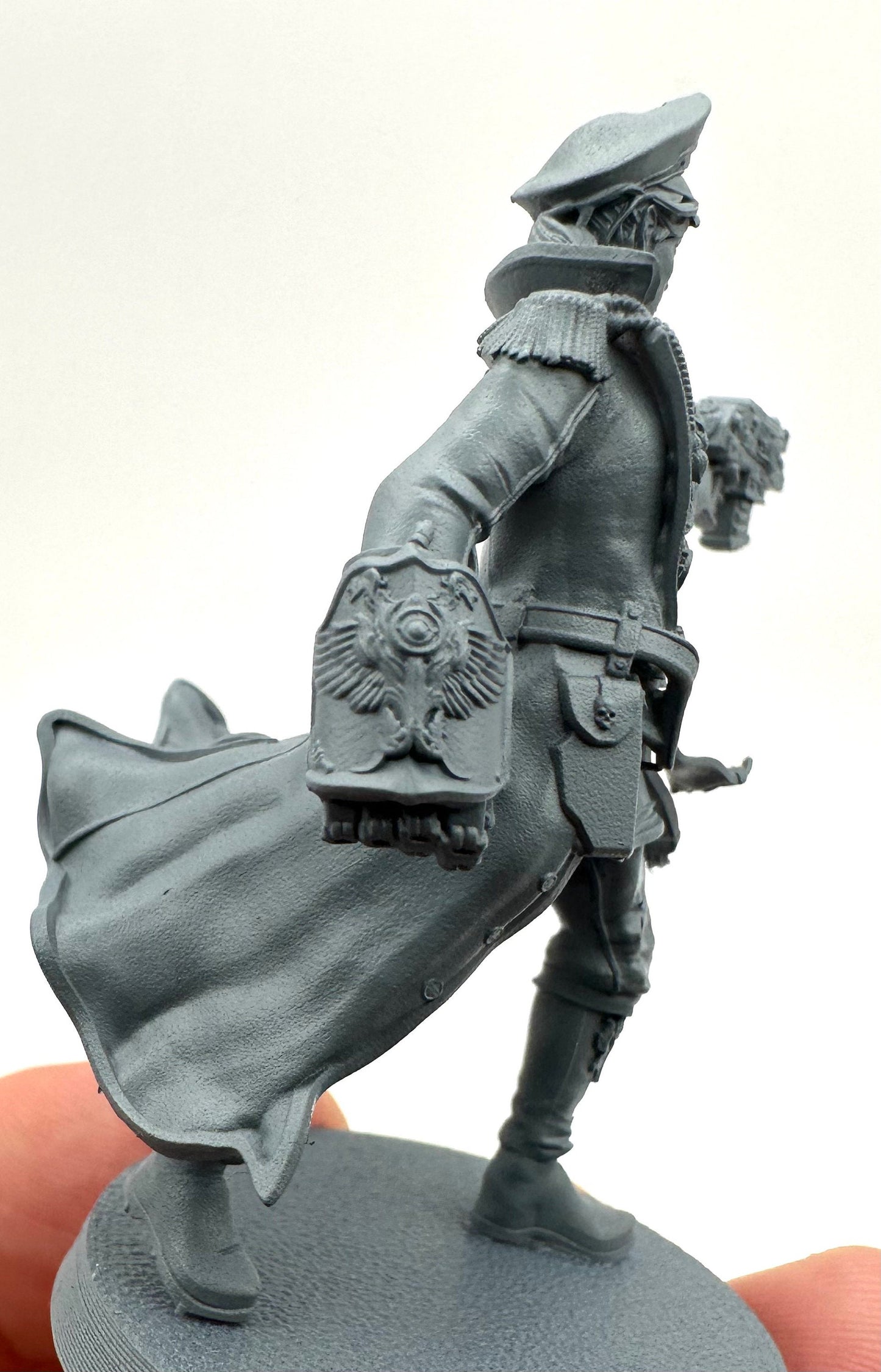 3D Printed Female Officer by 3DArtGuy Miniatures