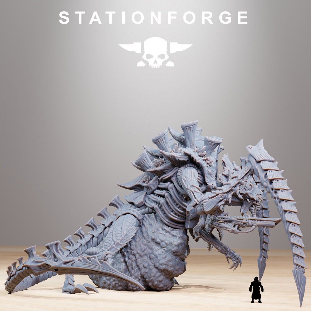 3D Printed Xenarid Queen by StationForge Miniatures