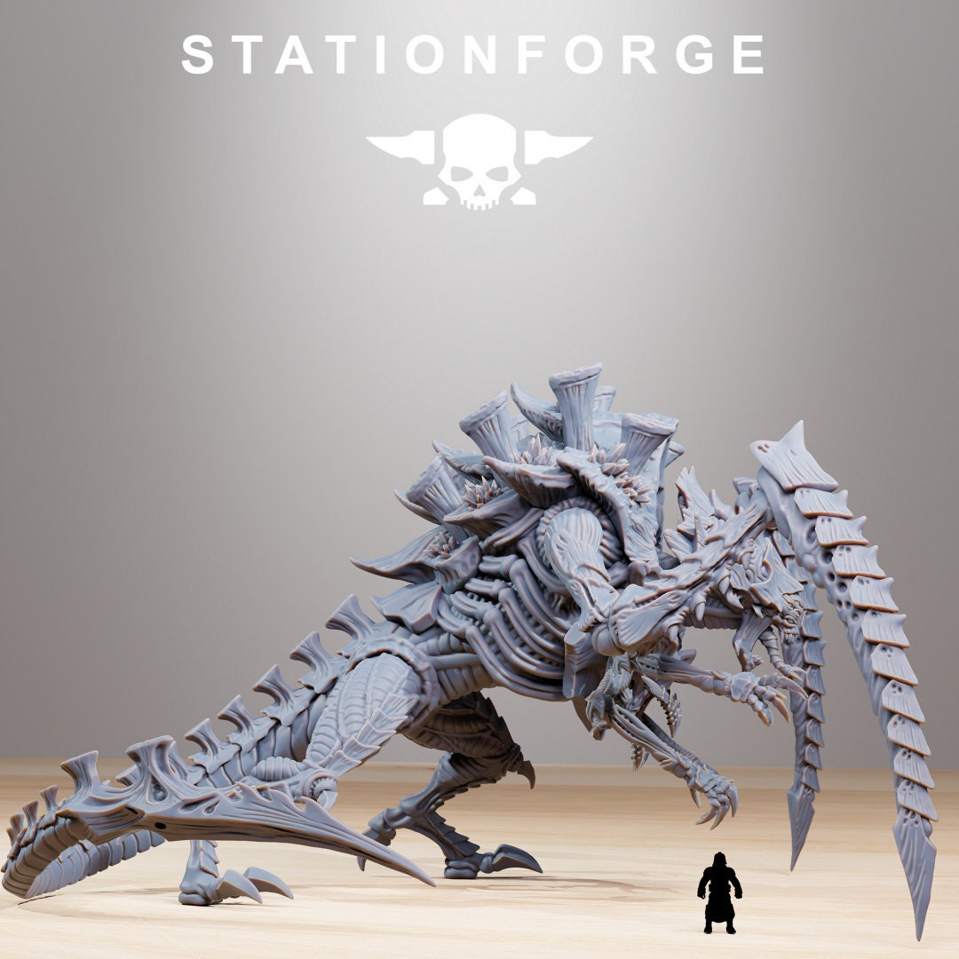 3D Printed Xenarid Queen by StationForge Miniatures