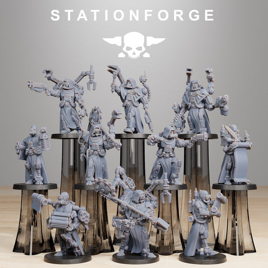 3D Printed Scavenger Vicars by StationForge Miniatures