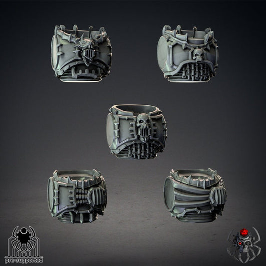 3D Printed Bloody Skulls Dismemberers Torsos by EightLegsMiniatures